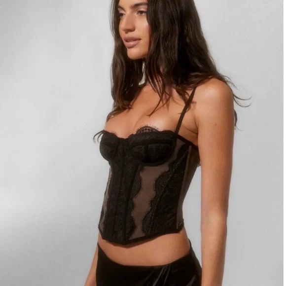 Urban Outfitters Out From Under Modern Love Corset Top Black Tan Lace Trim - Picture 1 of 10